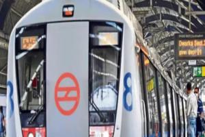 DMRC का बड़ा एक्शन: महिलाओं के लिए आरक्षित डिब्बों में घुसने पर 1900 से अधिक यात्रियों का किया चालान