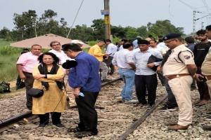 गोंडा रेल हादसा: Amrit Vichar की खबर पर लगी मोहर, रेलवे ट्रैक के किनारे से चौथा शव भी बरामद