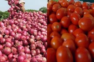 लखनऊ: बारिश में टमाटर हुआ 'लाल', प्याज भी 'रुलाने' लगा, सब्जियों के भी बढ़े दाम