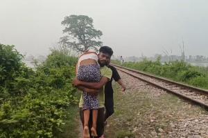 लखीमपुर खीरी: भाई के कंधे पर बहन की लाश...वायरल वीडियो से मचा सियासी भूचाल