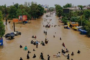 शाहजहांपुर: खतरे के निशान से ऊपर बह रही गर्रा और खन्नौत नदी, 15 से ज्यादा गांव जलमग्न 