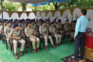 बहराइचः प्रदेश के 78 प्रशिक्षु पीपीएस ने सीमा क्षेत्र का किया भ्रमण, एसएसबी अधिकारियों से की वार्ता