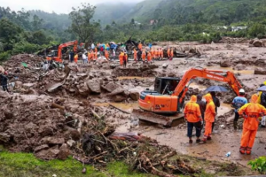 Wayanad Landslides: भीषण भूस्खलन से 31 की मौत, रेस्क्यू में जुटी IAF, सैकड़ो लोगों की फंसे होने की आशंका, पीएम ने किया मुआवजे का ऐलान