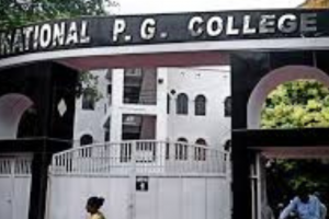 National PG College: 38 डिग्री तापमान और मोबाइल की रोशनी में काउंसलिंग, गर्मी से स्टूडेंट्स बेहाल