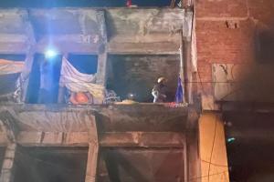 Unnao Fire: शॉर्ट सर्किट से लगी क्लॉथ हाउस में आग...तीसरे तल में फंसी महिला, झुलसी, लाखों का नुकसान