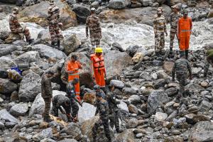 हिमाचल: बादल फटने की घटना में मरने वालों की संख्या हुई आठ, लापता 45 लोगों की खोज के लिए अभियान जारी