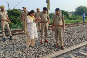 Sabarmati Express Derail: कहीं स्वतंत्रता दिवस पर चूके शरारती तत्व...रक्षाबंधन पर तो नहीं दहलाना चाहते थे                                                                                                                                   