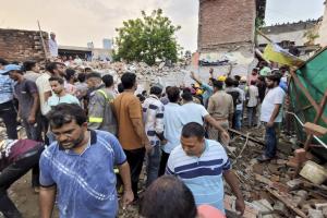 Meerut Building Collapse: मेरठ में 3 मंजिला मकान ढहा परिवार के 10 की मौत, पांच घायल, बचाव कार्य जारी