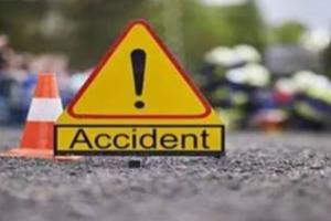 Banda Accident: मिनी ट्रक ने बाइक सवारों को मारी टक्कर...तीन की मौत, एक घायल, हादसा देख दहल गए लोग