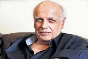 Mahesh Bhatt Birthday :76 वर्ष के हुए महेश भट्ट, डॉक्यूमेंट्री फिल्म 'संकट' से की थी सिने करियर की शुरुआत 