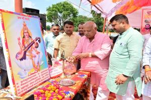  दो दिवसीय प्रधानमंत्री खेल प्रतियोगिता का  शुभारंभ : सांसद लल्लू सिंह बोले, हर मैदान में युवा गोल्ड जीतने को तैयार 