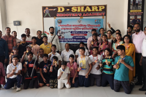 Shooting Competition: जनपदीय माध्यमिक विद्यालयीय शूटिंग प्रतियोगिता, आदर्श और लक्ष्मी ने लगाया सटीक निशाना