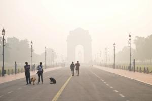 Delhi Pollution: दिल्ली का AQI ‘गंभीर’ श्रेणी में पहुंचा, कई इलाकों में बिगड़े हालात 