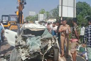 Fatehpur Accident: खड़े ट्राला में घुसी कार...हादसे में दो की मौके पर मौत व एक ने अस्पताल में तोड़ा दम, कन्नौज से प्रयागराज जा रहे थे