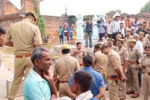 Fatehpur Double Murder: जमीन के लिए रिश्तों की हत्या; दो भाइयों ने मिलकर बड़े भाई और भाभी को उतारा मौत के घाट 