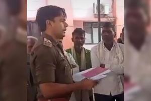 Kannauj: सड़क किनारे मिला ग्रामीण का शव; हत्या का आरोप, पुलिस ने दुर्घटना में रिपोर्ट दर्ज कराने के गिनाए फायदे, वीडियो वायरल