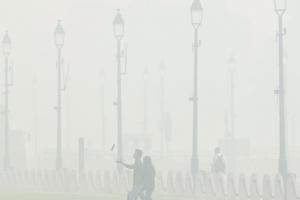 Delhi Pollution: दिल्ली में ट्रकों और इन गाड़ियों की एंट्री बैन, बढ़ते प्रदूषण ने बिगाड़े हालात, GRAP-4 लागू