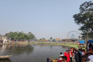 Kartik Purnima: डेढ़ लाख श्रद्धालुओं ने बाबा की चौखट पर टेका माथा