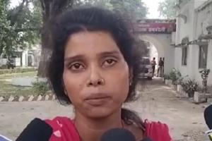 Raebareli News : पुलिस की बर्बरता, चोरी के शक में युवती को किया प्रताड़ित 