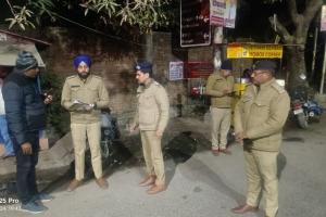 आधी रात पुलिस का 