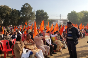 बंटेंगे तो कटेंगे... बांग्लादेशी हिंदुओं पर हो रहे अत्याचार को लेकर विरोध प्रदर्शन, देखें वीडियो