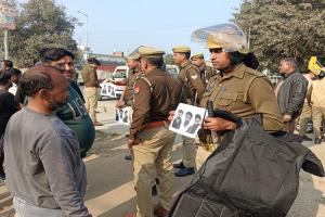 पीलीभीत: जानिए मुठभेड़ में ढेर तीनों आतंकियों के फोटो लेकर सड़कों की खाक क्यों छान रही पुलिस 