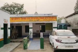 Barabanki News : स्कूल में भतीजे की पिटाई की शिकायत करने पहुंचे चाचा से प्रबंधक ने की धक्का-मुक्की