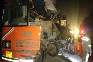 Barabanki Accident : ट्रक में घुसी तेज रफ्तार Roadways Bus, परिचालक की मौत