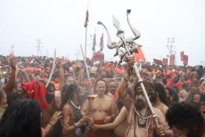 Maha Kumbh 2025: महाकुंभ के त्रिवेणी तट पर एकता और समरसता का अद्भुत नजारा, विविधताओं में दिखा एकता का उत्सव