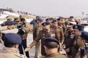 महाकुंभ की अभेद्य सुरक्षा :  उच्च अधिकारियों के साथ समीक्षा बैठक कर DGP ने व्यवस्था का लिया जायजा