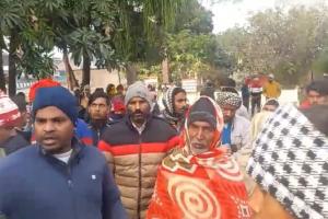 Moradabad : झोलाछाप के गलत इलाज से महिला की मौत, परिजनों ने की तोड़फोड़...थाने में काटा हंगामा 